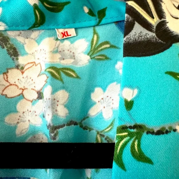 Satiny Geisha/Floral Print Kimono - XL - Picture 9 of 11